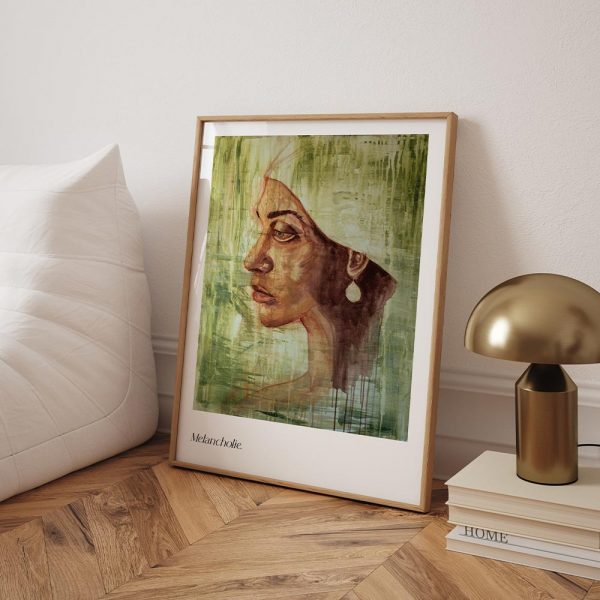 Melancholie Poster: Portrait einer Frau auf grünem Hintergrund